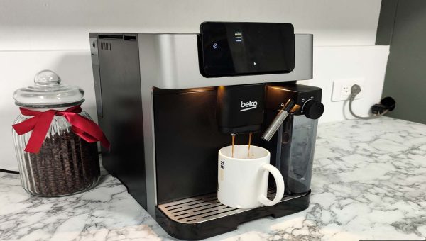 Été indispensable – La machine à café automatique Beko CEG7302B « 5 étoiles » avec broyeur à seulement 259,00 € (-26%)