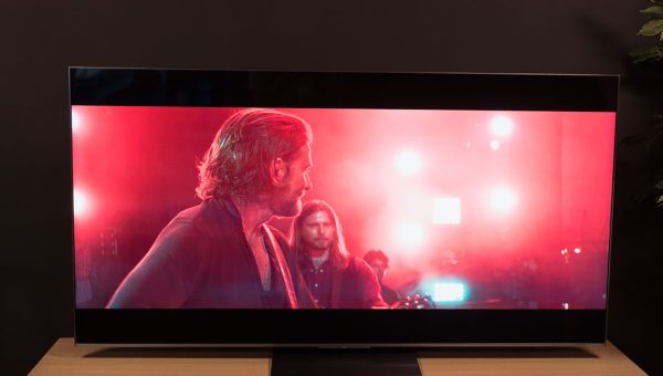 Téléviseur 65 pouces à couper le souffle – Mon expérience avec le TCL 65C89K